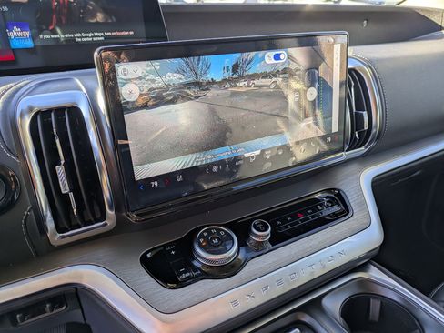 New 2025 Ford Expedition Max Platinum w/ Driver's Package image 24