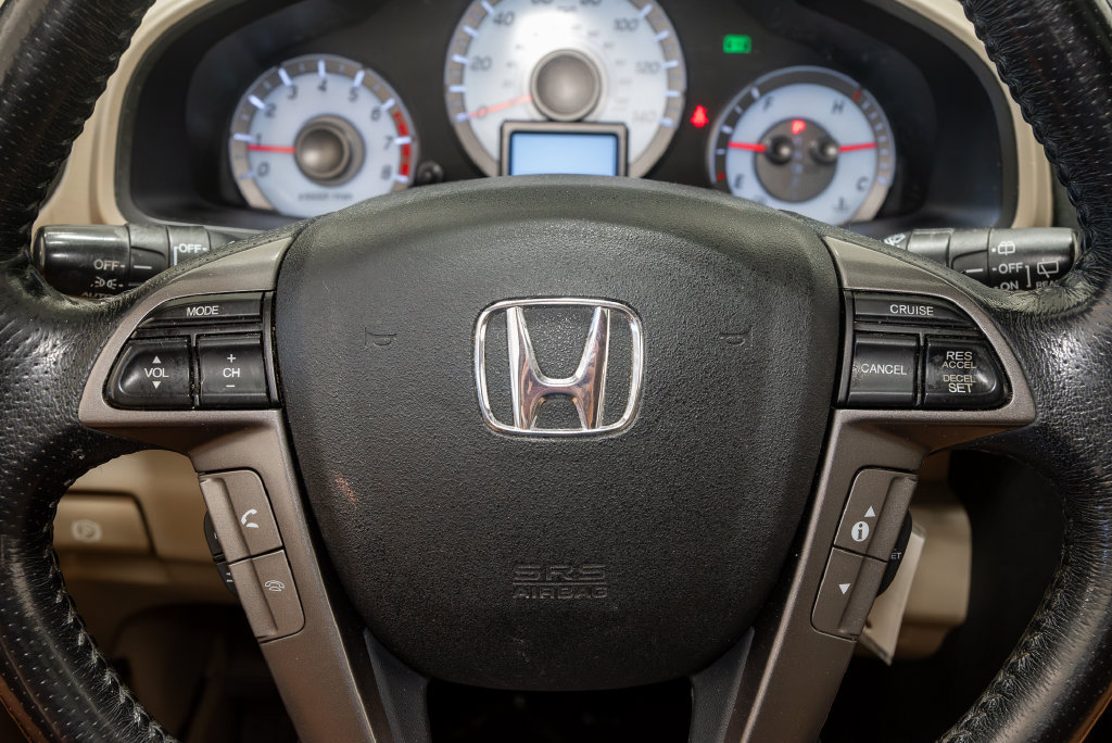 Used 2014 Honda Pilot Touring image 16
