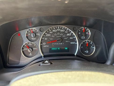 Used 2025 Chevrolet Express 3500 LS RWD image 13
