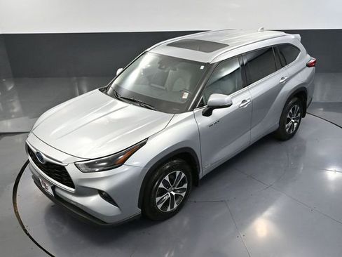 Used 2021 Toyota Highlander XLE image 64