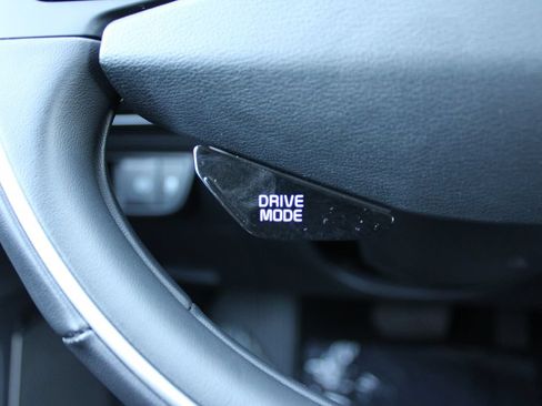 Used 2023 Kia EV6 Wind AWD/4WD image 16