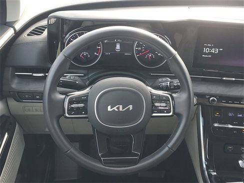 Certified 2023 Kia Carnival EX image 14