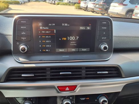 Used 2021 Kia Telluride LX FWD image 33