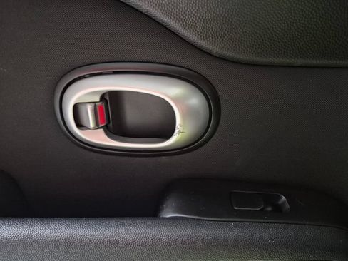 Used 2014 Kia Soul FWD image 29
