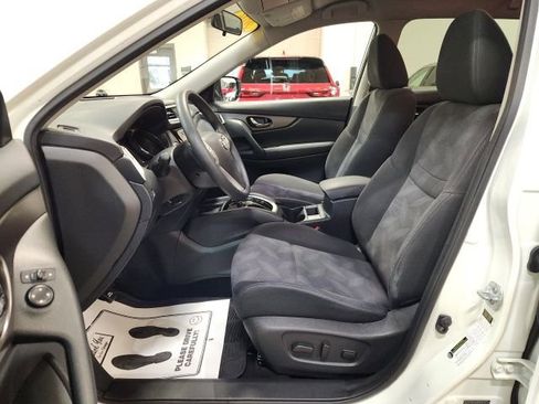 Used 2016 Nissan Rogue SV AWD/4WD image 11