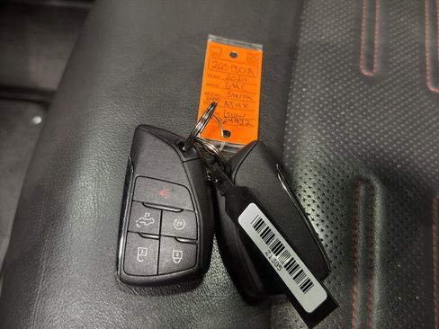 Used 2024 GMC Sierra 2500 AT4X image 52