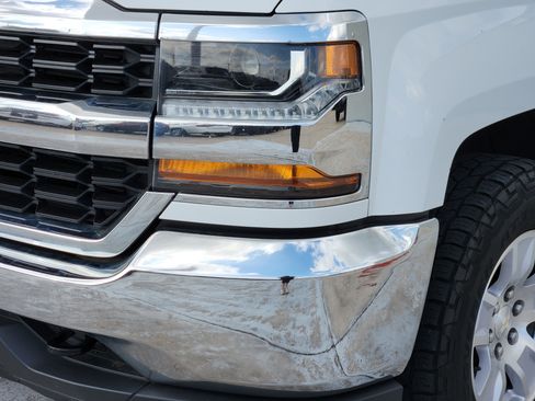 Used 2019 Chevrolet Silverado 1500 LT AWD/4WD image 10