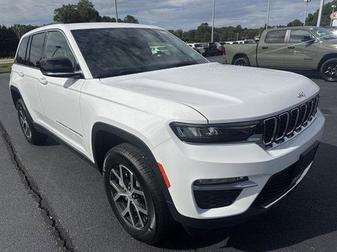 New 2025 Jeep Grand Cherokee Limited image 1
