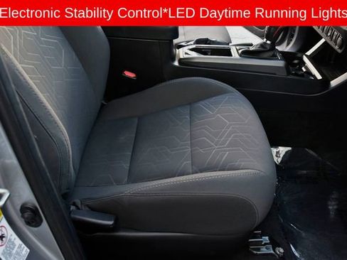 Used 2017 Toyota Tacoma TRD Off-Road w/ Premium & Technology Package image 12