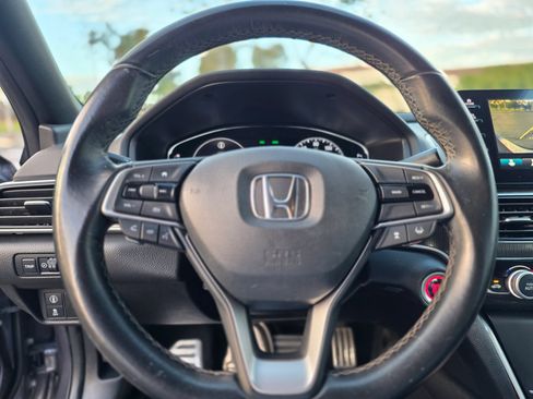 Used 2019 Honda Accord Sport image 16