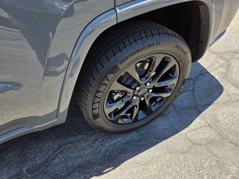 Used 2020 Jeep Grand Cherokee Altitude RWD image 27