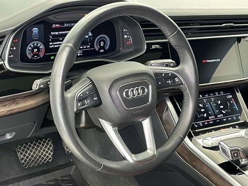 Used 2020 Audi Q8 Prestige w/ Prestige Package image 4