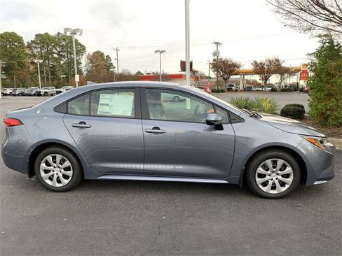 New 2026 Toyota Corolla LE image 9