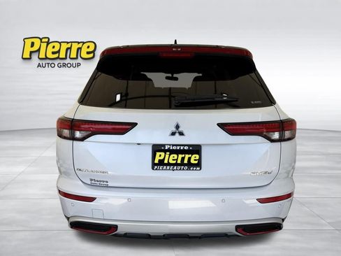 Used 2024 Mitsubishi Outlander Ralliart AWD/4WD image 3