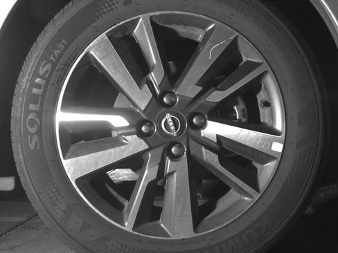 Used 2025 Nissan Versa SV FWD image 16