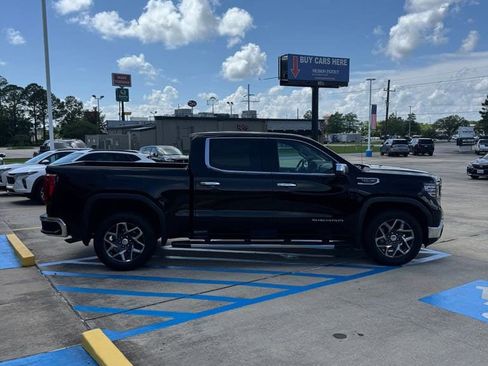 Used 2023 GMC Sierra 1500 SLT w/ SLT Premium Package RWD image 4