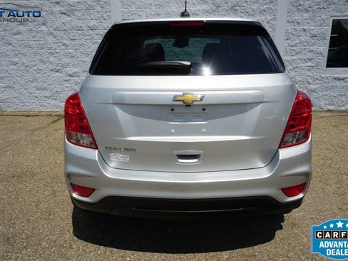 Used 2020 Chevrolet Trax LS w/ Tint and Cruise Package AWD/4WD image 15
