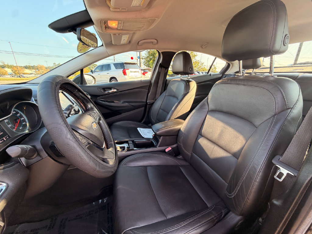 Used 2017 Chevrolet Cruze Premier FWD image 11
