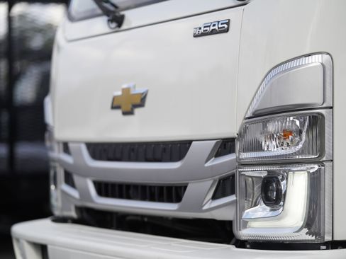 New 2025 Chevrolet Low Cab Forward 5500XG RWD image 25