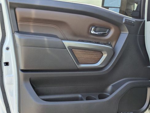 Used 2016 Nissan Titan Platinum Reserve image 12