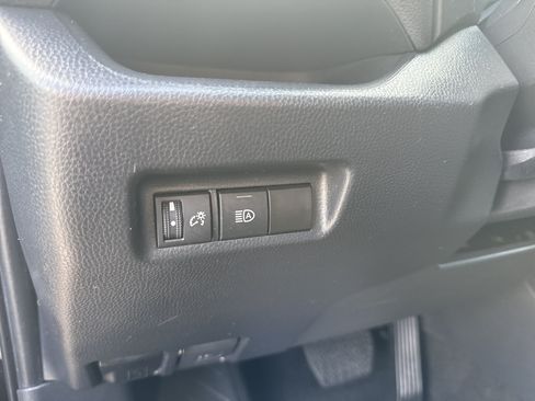 Used 2023 Toyota RAV4 XLE FWD image 28