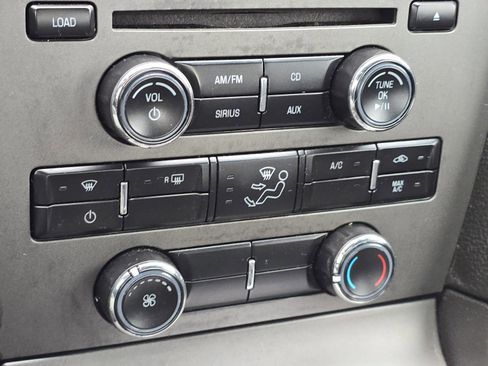 Used 2010 Ford Mustang Coupe image 17