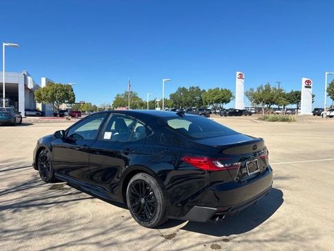 Used 2026 Toyota Camry SE w/ Convenience Package FWD image 7