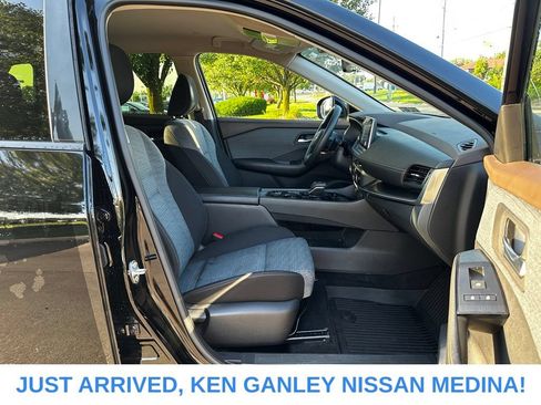 Certified 2023 Nissan Rogue SV AWD/4WD image 21