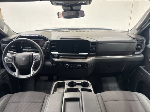 Used 2024 Chevrolet Silverado 1500 RST AWD/4WD image 17