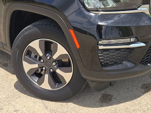 Used 2022 Jeep Grand Cherokee Limited 4xe AWD/4WD image 5