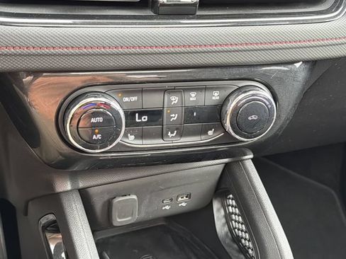 Certified 2025 Chevrolet TrailBlazer RS w/ Convenience Package AWD/4WD image 28