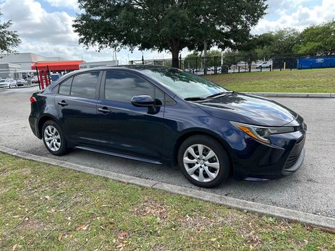 Used 2023 Toyota Corolla LE image 7