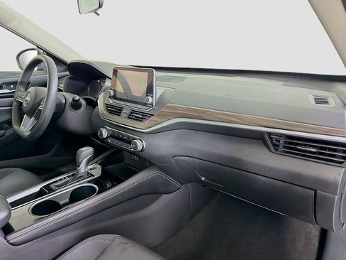 Used 2023 Nissan Altima 2.5 SV image 27