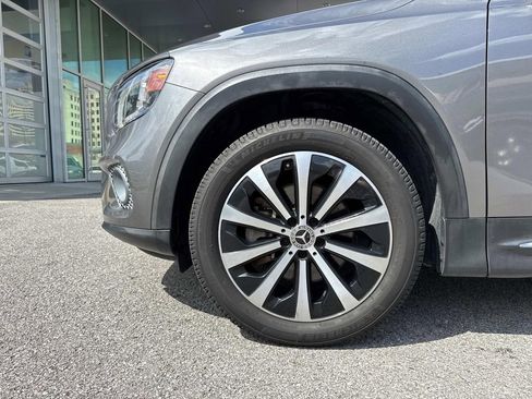 Used 2021 Mercedes-Benz GLB 250 image 4