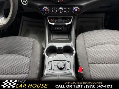 Used 2022 GMC Terrain SLE w/ Driver Convenience Package AWD/4WD image 20