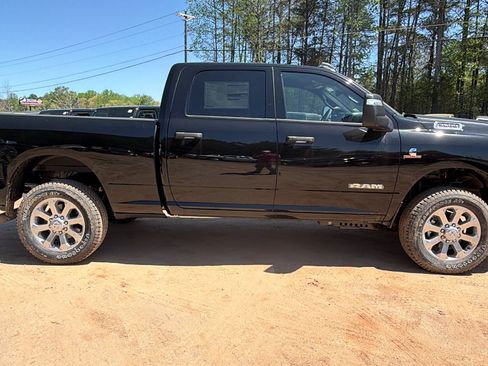 New 2026 RAM 3500 Big Horn AWD/4WD image 7