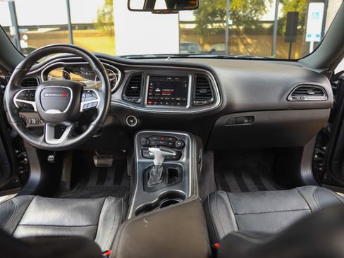 Used 2018 Dodge Challenger R/T Plus image 30