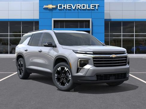 New 2027 Chevrolet Traverse LT w/ Sun and Wheel Package AWD/4WD image 7