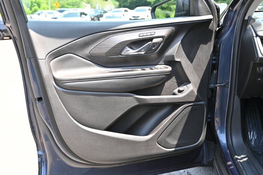 Used 2019 GMC Terrain SLT w/ Preferred Package FWD image 18