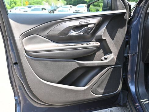 Used 2019 GMC Terrain SLT w/ Preferred Package FWD image 18