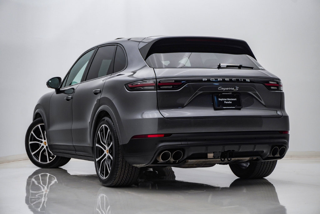 Certified 2023 Porsche Cayenne S AWD/4WD image 3