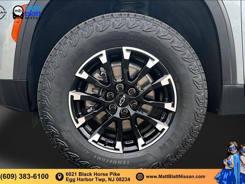 Used 2025 Chevrolet Traverse Z71 AWD/4WD image 8
