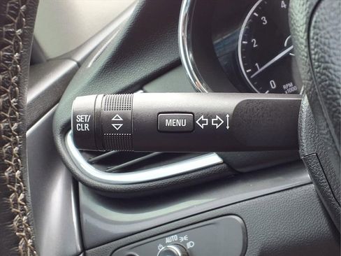 Used 2022 Buick Encore Preferred w/ Safety Package image 21