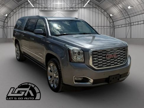 Used 2018 GMC Yukon XL Denali w/ Denali Ultimate Package AWD/4WD image 1