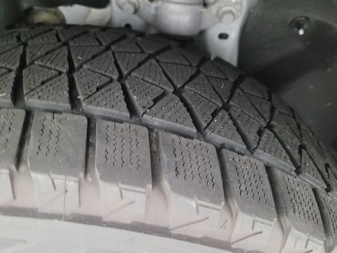 Used 2022 Ford Explorer XLT image 27