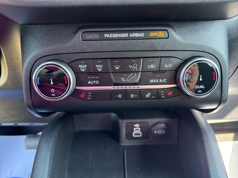 Used 2025 Ford Escape ST-Line Select AWD/4WD image 17