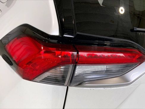 Used 2019 Toyota RAV4 XSE w/ Carpet Mat Package AWD/4WD image 13