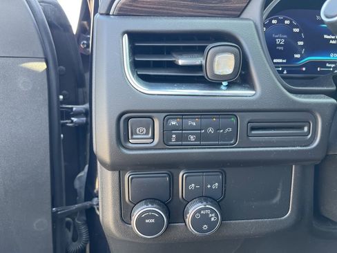 Used 2022 Chevrolet Tahoe LT w/ Luxury Package RWD image 13