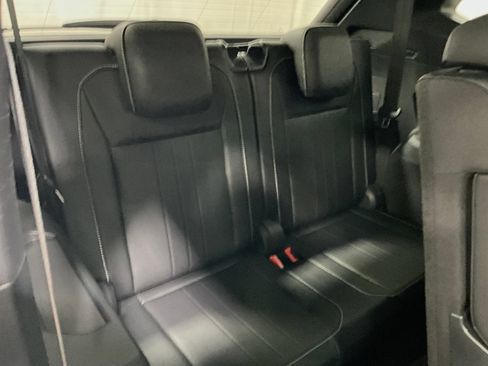 Used 2024 Volkswagen Tiguan SE R-Line FWD image 26