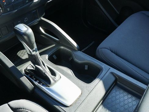 Used 2023 Nissan Frontier SV image 15